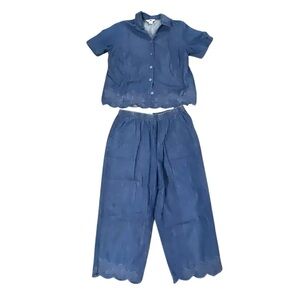 * Koret large Blue Women's capri  top set embroidered detail button down top